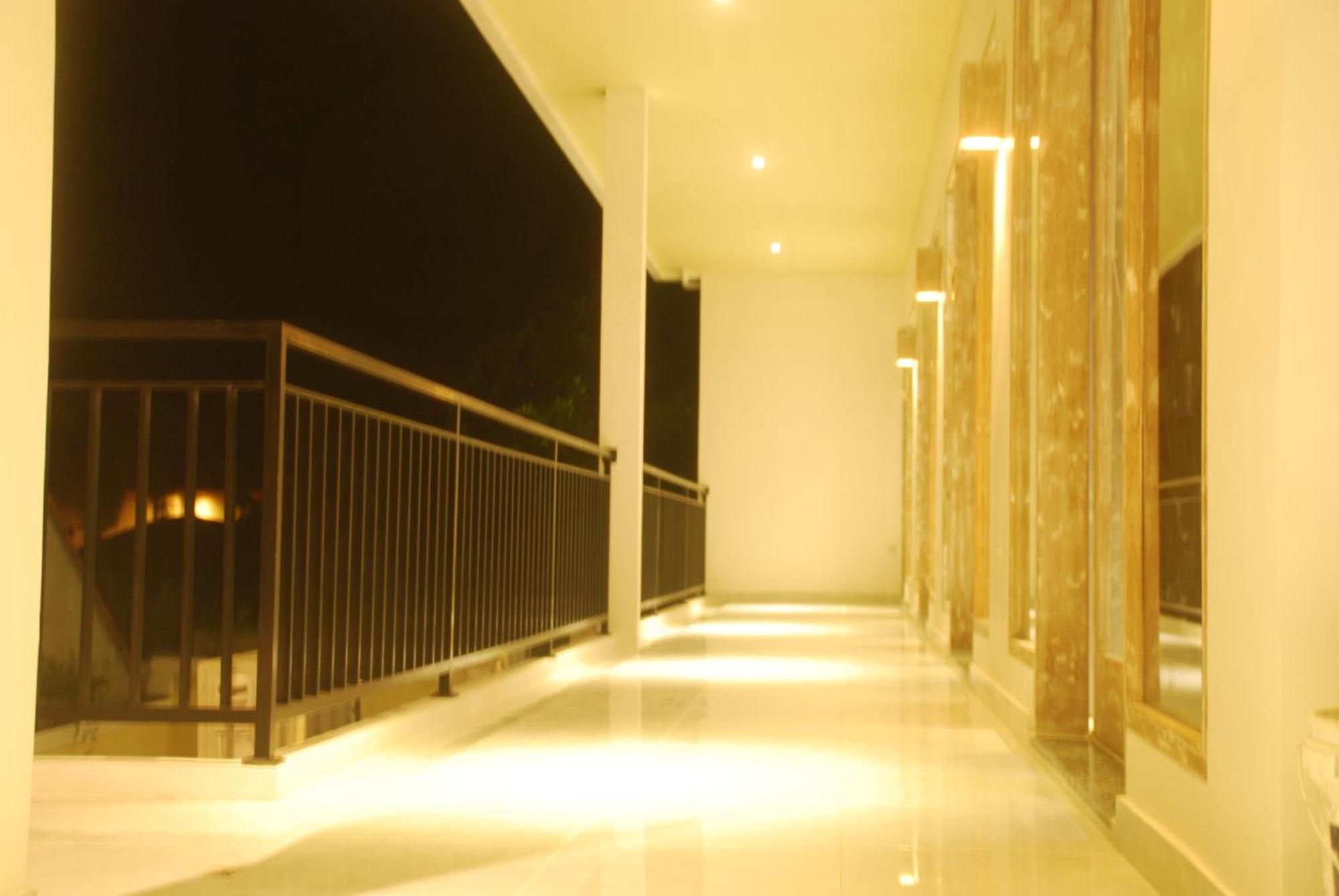 Sugiras Living Hotel Denpasar Værelse billede