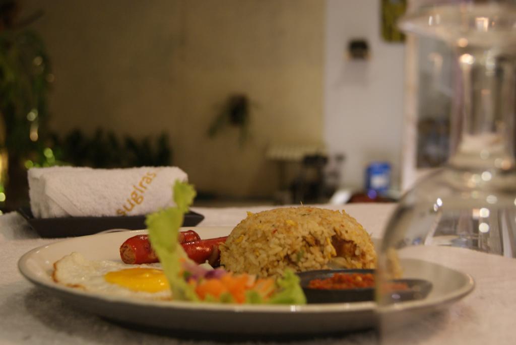Sugiras Living Hotel Denpasar Eksteriør billede
